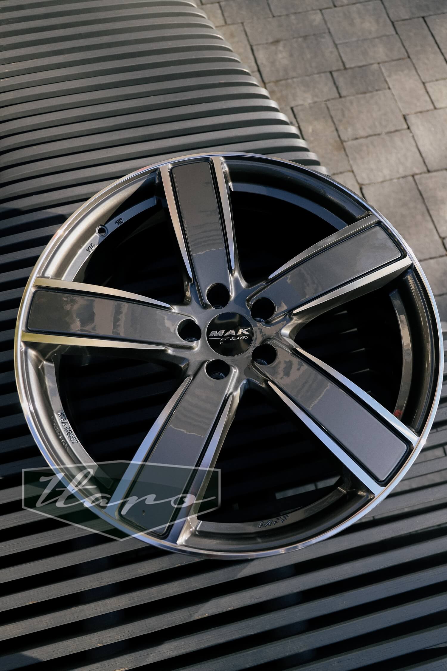Фотогалерея дисків на авто Porsche