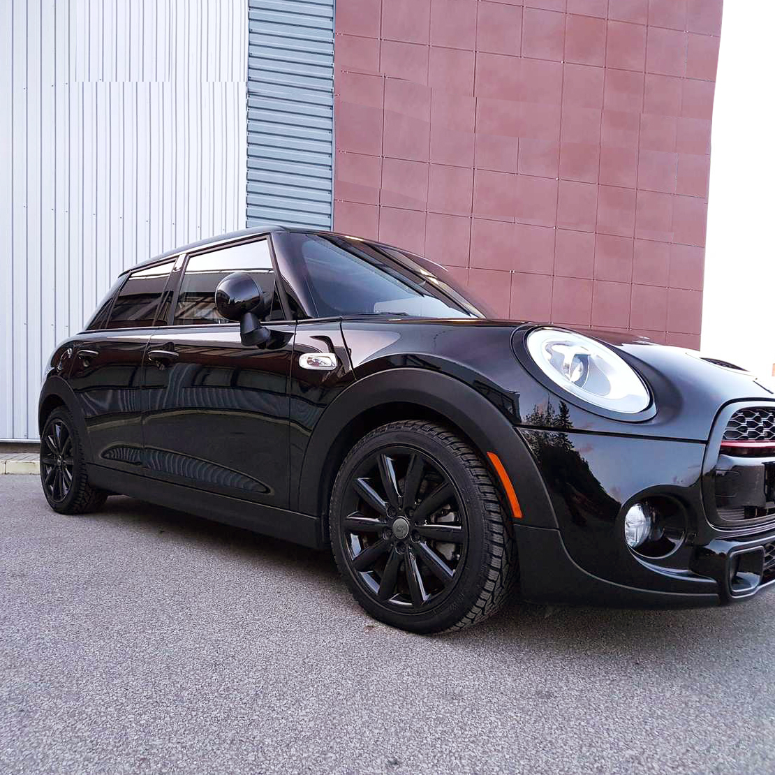 Фотогалерея дисків на авто Cooper S