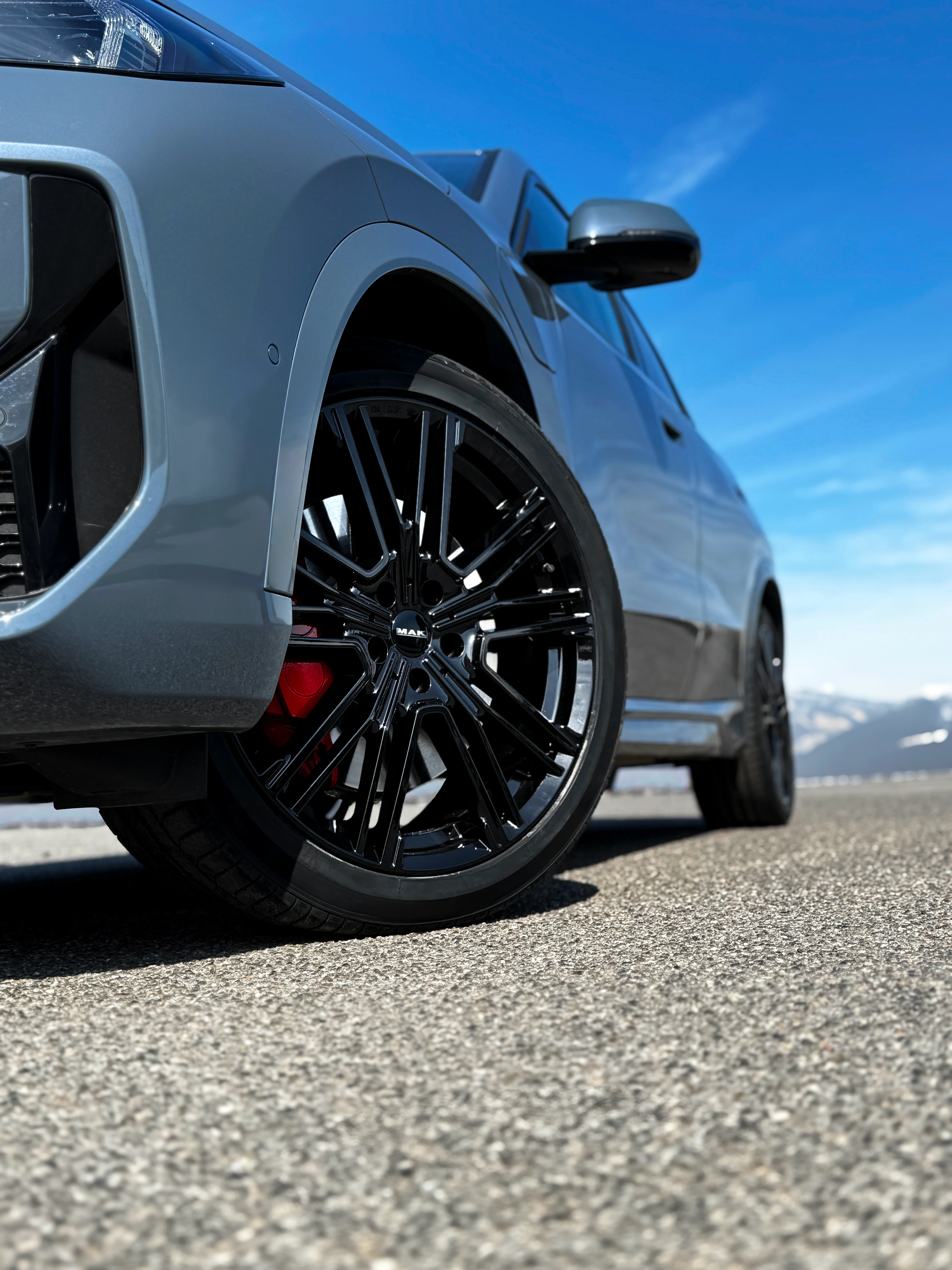 Легкосплавні диски MAK KULT Gloss Black на BMW X1 (U11)