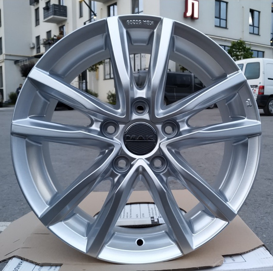 Фотогалерея дисків на авто Hyundai