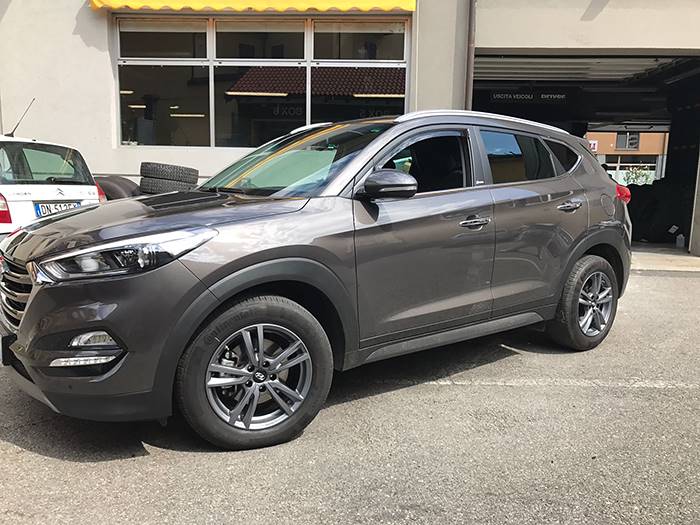 Фотогалерея дисків на авто Tucson